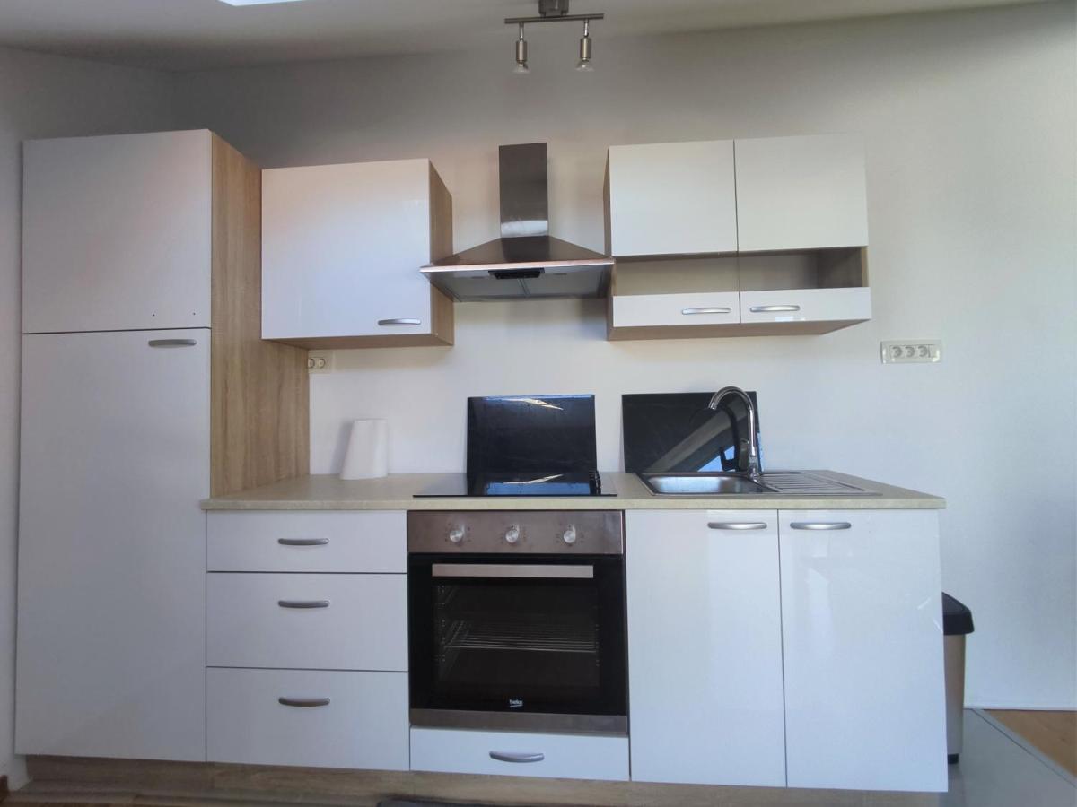 Sunny Attic Apartment With Balcony & Modern City Apartment With Outdoor Area, No Balcony Trogir Exterior foto