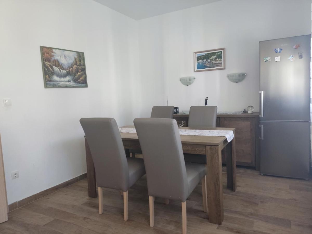Sunny Attic Apartment With Balcony & Modern City Apartment With Outdoor Area, No Balcony Trogir Exterior foto