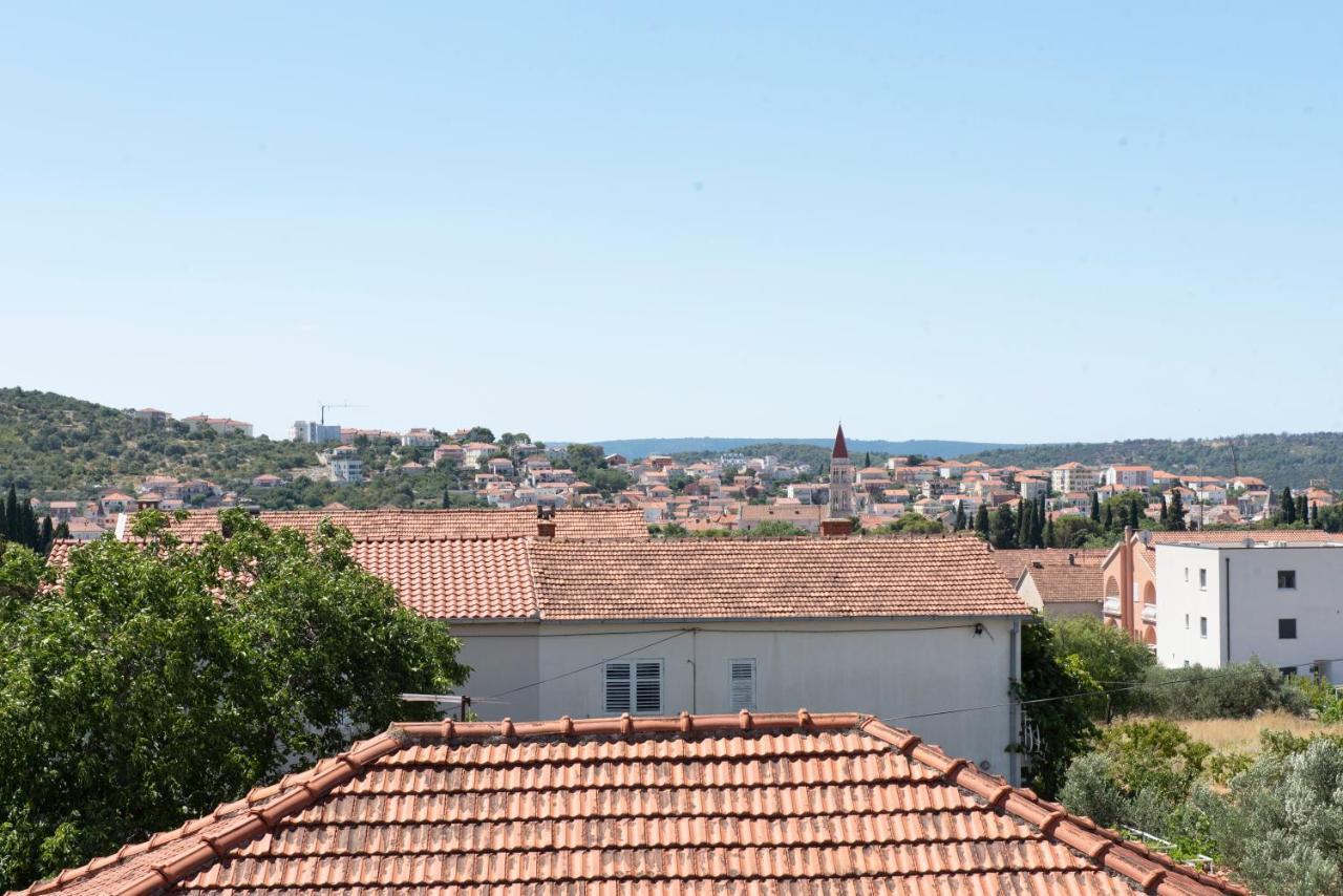Sunny Attic Apartment With Balcony & Modern City Apartment With Outdoor Area, No Balcony Trogir Exterior foto
